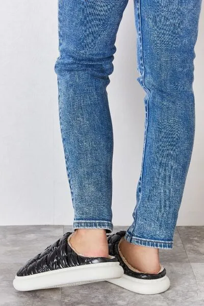 Blue Zone Planet |  Melody Puffer Plush Slippers