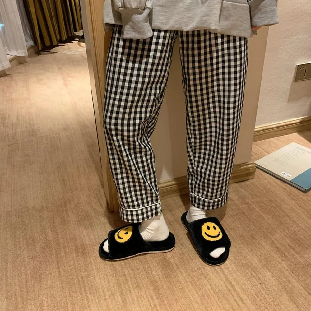 Round Smile Open-toe Plush Slippers